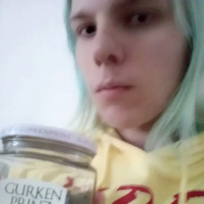 Donk Enby, with Gurken Prinz pickles